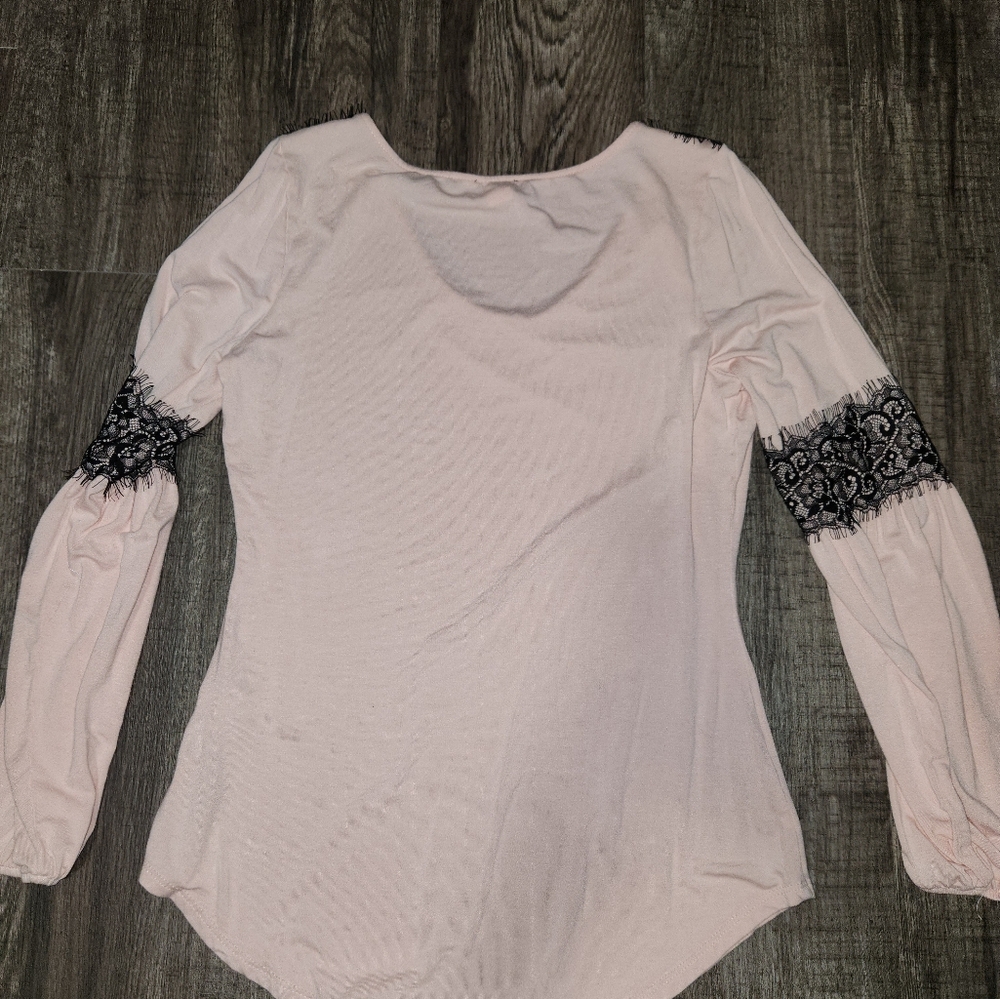 Blouse - Picture 2 of 3